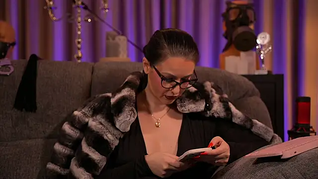 Snapshot of kelly_kent chatting on February 2025 03:19:01 AM kelly kent online show from February 2025 03:19:01 AM