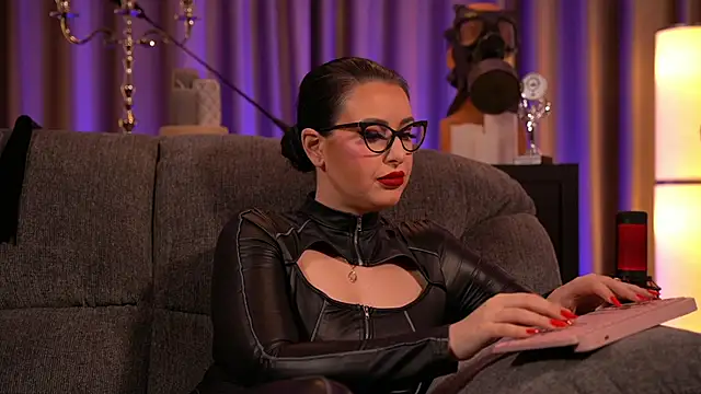 Snapshot of kelly_kent chatting on February 2025 12:25:02 AM kelly kent online show from February 2025 12:25:02 AM