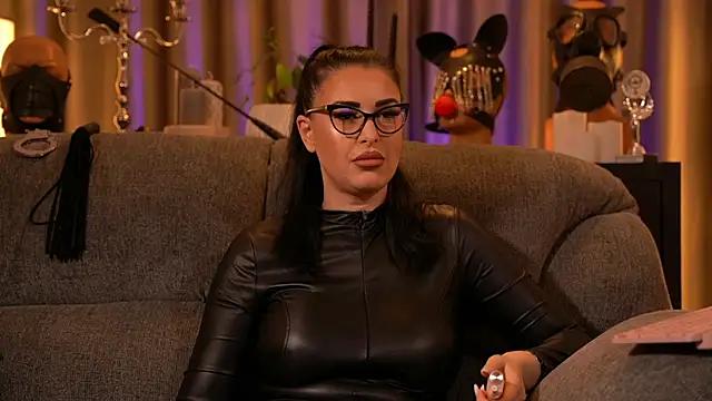 kelly kent online show from November 2025 09:03:02 PM