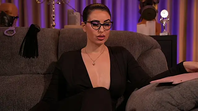 Snapshot of kelly_kent chatting on March 2025 12:18:02 AM kelly kent online show from March 2025 12:18:02 AM