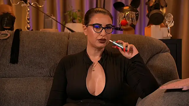 kelly kent online show from November 2025 12:47:02 AM