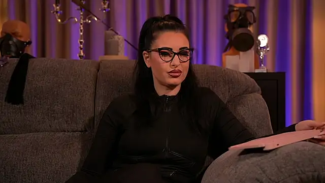 Snapshot of kelly_kent chatting on March 2025 12:07:02 AM kelly kent online show from March 2025 12:07:02 AM