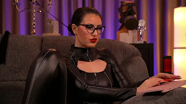 Snapshot of kelly_kent chatting on February 2025 01:02:02 AM kelly kent online show from February 2025 01:02:02 AM