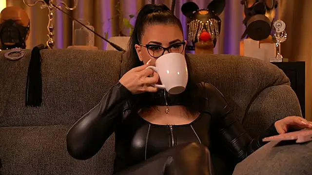 kelly kent online show from November 2025 11:16:01 PM