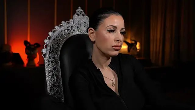 kelly kent online show from July 2026 10:22:02 PM