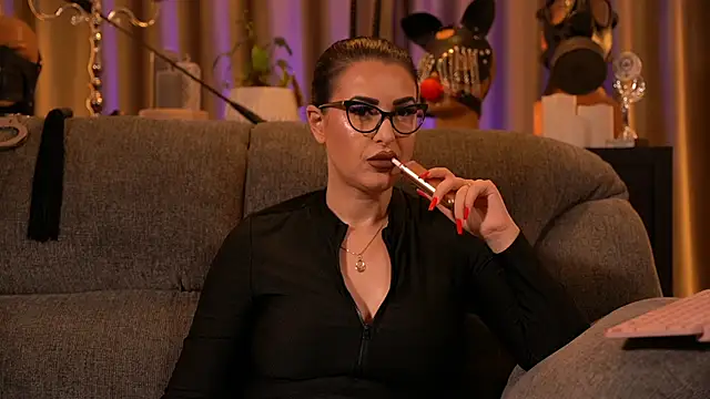 kelly kent online show from November 2025 01:32:02 AM