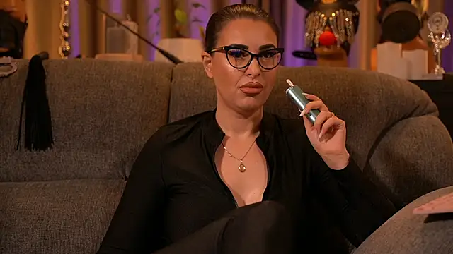 kelly kent online show from November 2025 12:10:02 AM