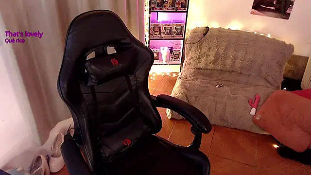 Emmy Ruiz online show from February 2026 02:32:02 AM