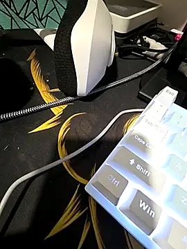 Emmy Ruiz online show from November 2025 02:12:01 AM