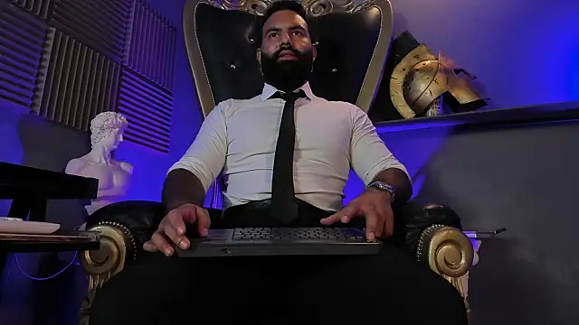 Snapshot of BeardAndrew chatting on November 2025 01:32:02 AM BeardAndrew online show from November 2025 01:32:02 AM