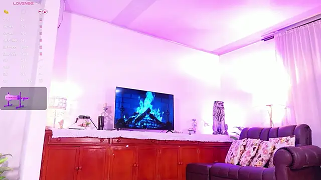 lara giraldo online show from June 2026 11:17:02 PM