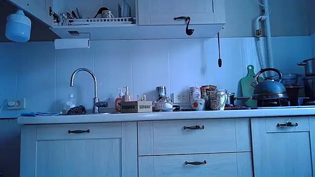 LediLedaxx online show from November 2025 10:37:02 AM