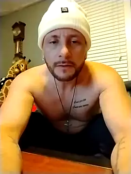 Snapshot of ShaneJames11 chatting on December 2024 10:06:02 PM ShaneJames11 online show from December 2024 10:06:02 PM