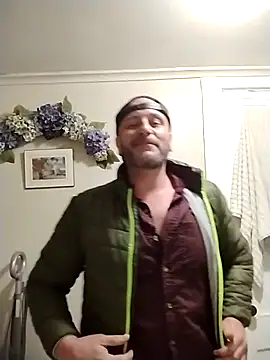 ShaneJames11 online show from April 2026 03:31:02 AM
