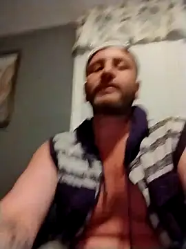 ShaneJames11 online show from May 2026 01:45:02 AM