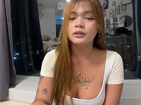 Claire Brooke online show from November 2025 12:53:02 PM