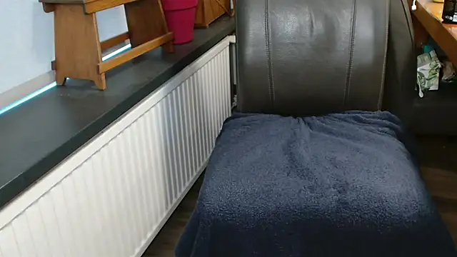 Bi-curiouscouple online show from May 2026 06:17:02 PM