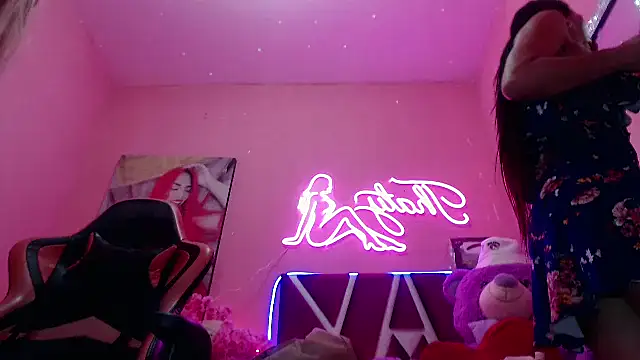 Latinabigcock online show from April 2026 07:32:01 PM