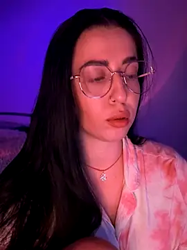 Snapshot of Emylia chatting on October 2025 07:26:02 PM Emylia online show from October 2025 07:26:02 PM