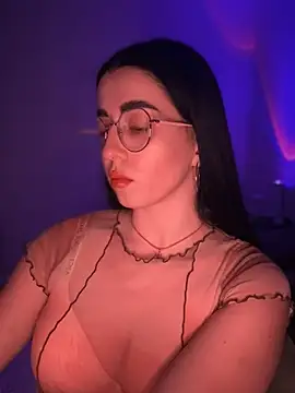 Snapshot of Emylia chatting on February 2025 07:49:01 PM Emylia online show from February 2025 07:49:01 PM