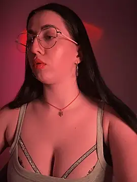 Snapshot of Emylia chatting on February 2025 07:38:01 PM Emylia online show from February 2025 07:38:01 PM