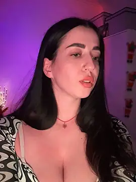 Snapshot of Emylia chatting on December 2024 11:39:01 PM Emylia online show from December 2024 11:39:01 PM