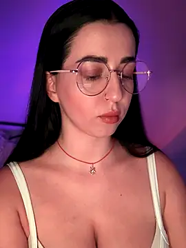 Snapshot of Emylia chatting on October 2025 03:02:01 PM Emylia online show from October 2025 03:02:01 PM