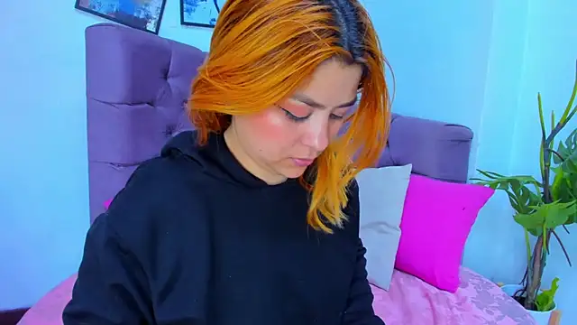 Gretta Queen online show from September 2025 06:15:02 PM