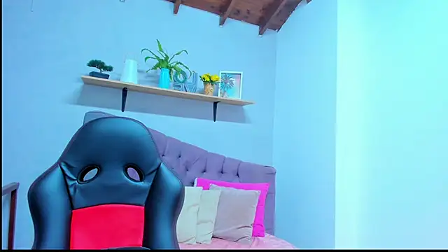 Gretta Queen online show from March 2026 07:15:02 PM