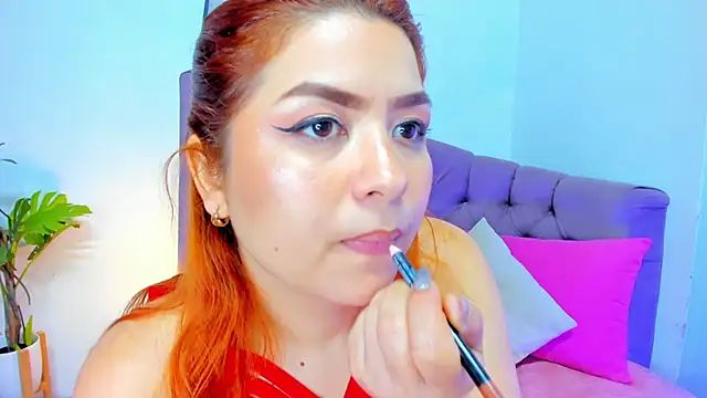 Gretta Queen online show from November 2025 05:02:01 PM