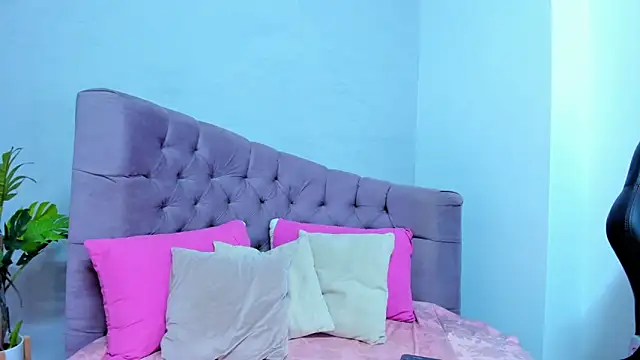 Snapshot of Gretta_Queen chatting on February 2026 06:28:01 PM Gretta Queen online show from February 2026 06:28:01 PM