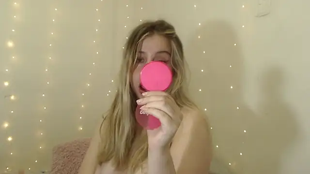 SweetSofty online show from October 2025 11:14:01 PM