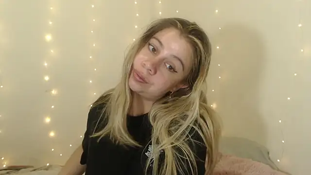 SweetSofty online show from October 2025 09:17:02 PM