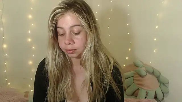 SweetSofty online show from October 2025 11:38:02 PM