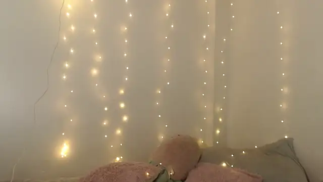 SweetSofty online show from April 2026 01:34:01 PM
