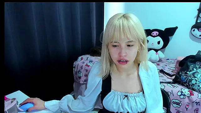 Akane-Mou online show from December 2025 04:40:02 PM