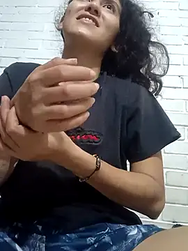 valeriaswang Lucas online show from April 2026 01:00:01 AM