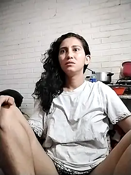 valeriaswang Lucas online show from April 2026 01:06:02 PM