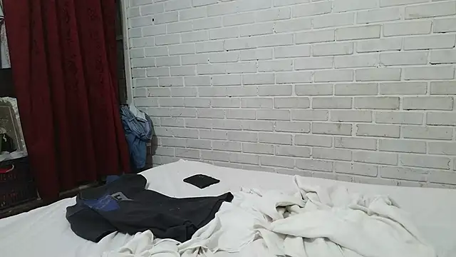 valeriaswang Lucas online show from October 2025 02:04:01 PM