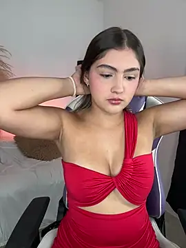 sofia henaok online show from December 2025 07:35:01 PM