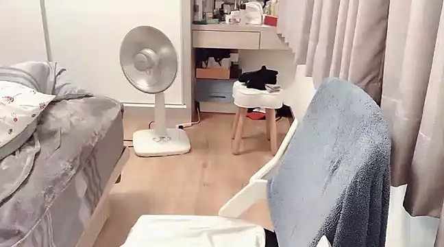 Snapshot of tw_yaya chatting on February 2025 07:30:02 AM tw yaya online show from February 2025 07:30:02 AM