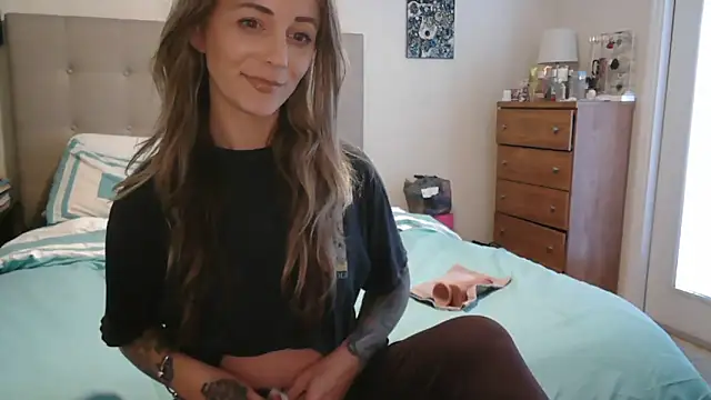 Heyitsmee33 online show from February 2026 08:55:02 PM