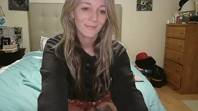 Heyitsmee33 online show from May 2026 10:08:01 AM
