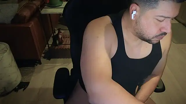 HungandThickLatin online show from November 2025 11:26:02 AM