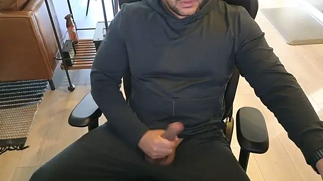 HungandThickLatin online show from April 2026 02:51:02 PM