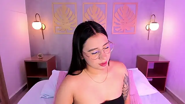 Snapshot of majo_rose chatting on October 2025 07:03:02 PM majo rose online show from October 2025 07:03:02 PM