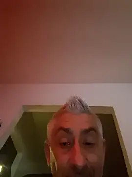 Snapshot of cuci45 chatting on February 2026 11:18:02 PM cuci45 online show from February 2026 11:18:02 PM