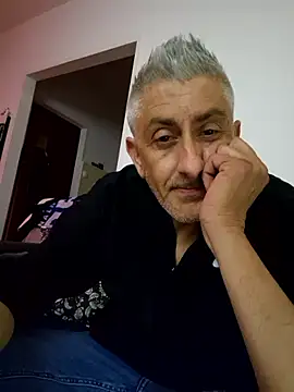 cuci45 online show from April 2026 10:57:02 PM