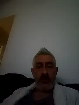 Snapshot of cuci45 chatting on February 2026 11:47:01 PM cuci45 online show from February 2026 11:47:01 PM