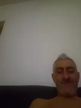 cuci45 online show from December 2025 09:42:01 PM